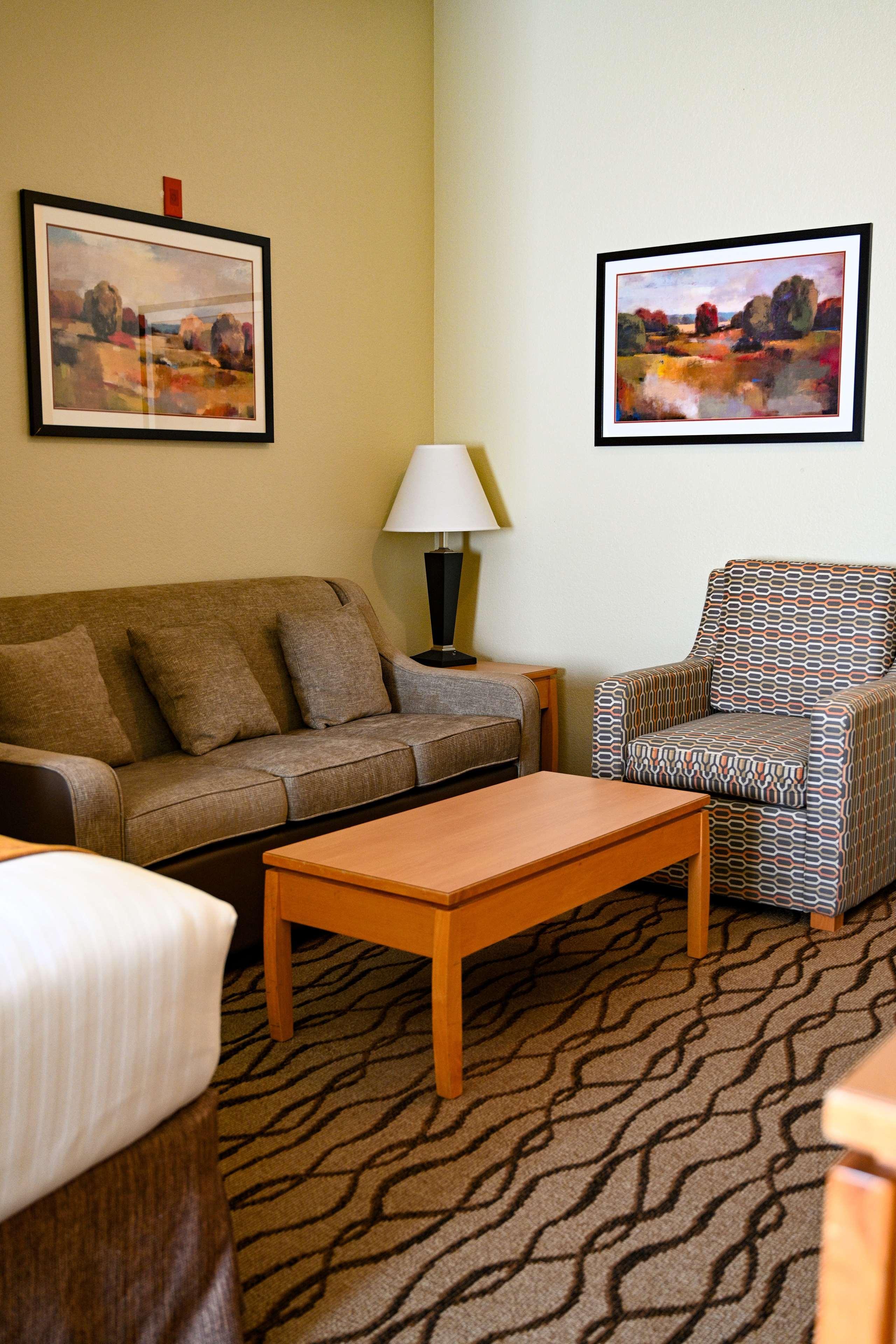 Best Western Plus And 2*