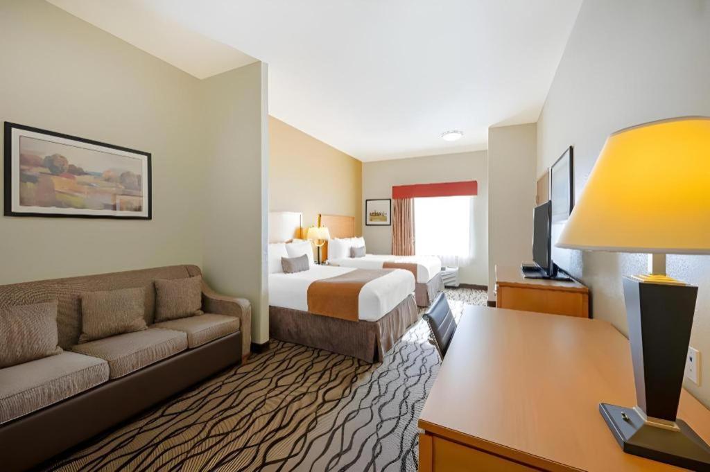 Western Y Hotel