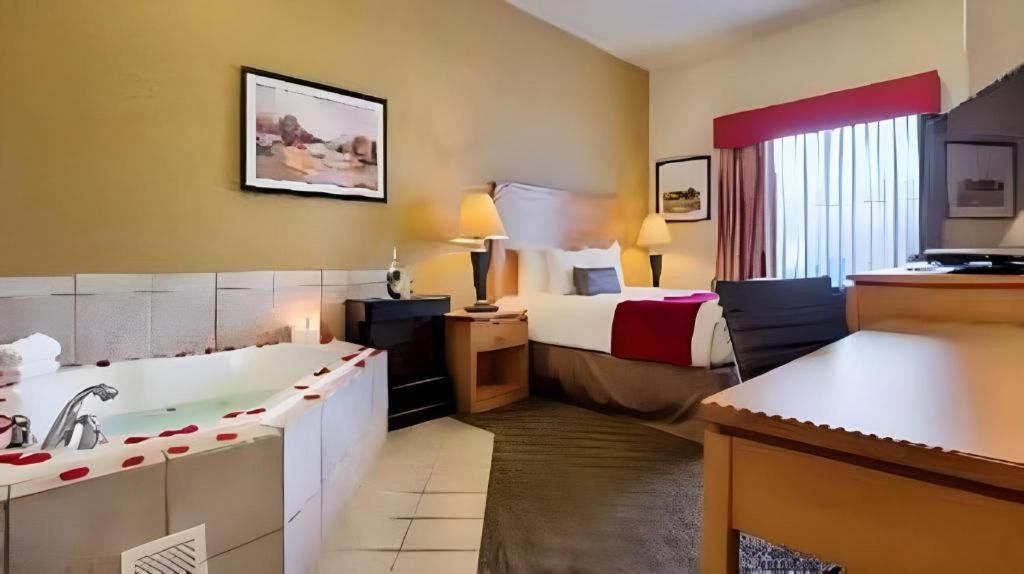 Western And Hotel 2*