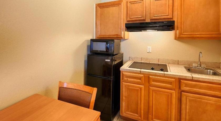 Western Y Hotel Guymon